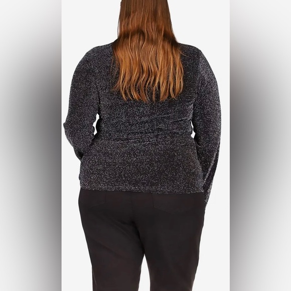 XL Michael Kors ©
Plus Size Twist Hem Long Sleeve Top - Picture 2 of 11